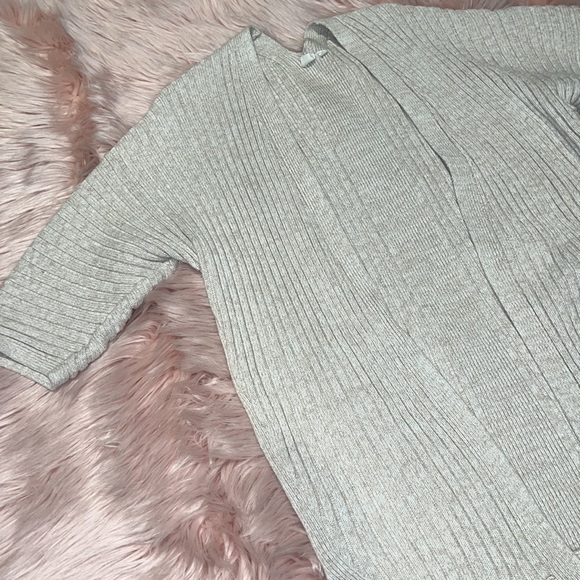 Short sleeve GAP beige / off white cardigan size medium - Picture 2 of 4